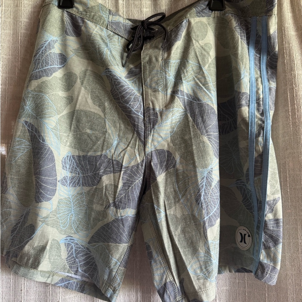 Hurley Olive and Light Kalo Leaf-Print Board Shorts